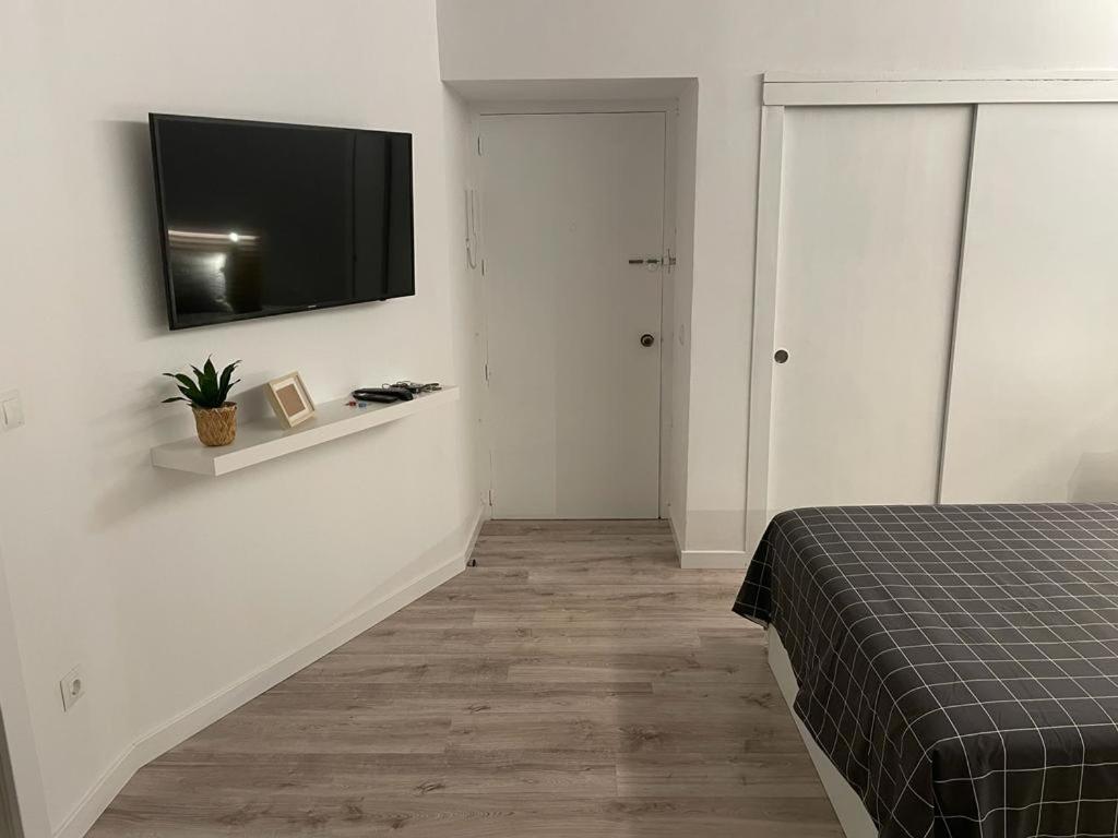 C Y L Apartment