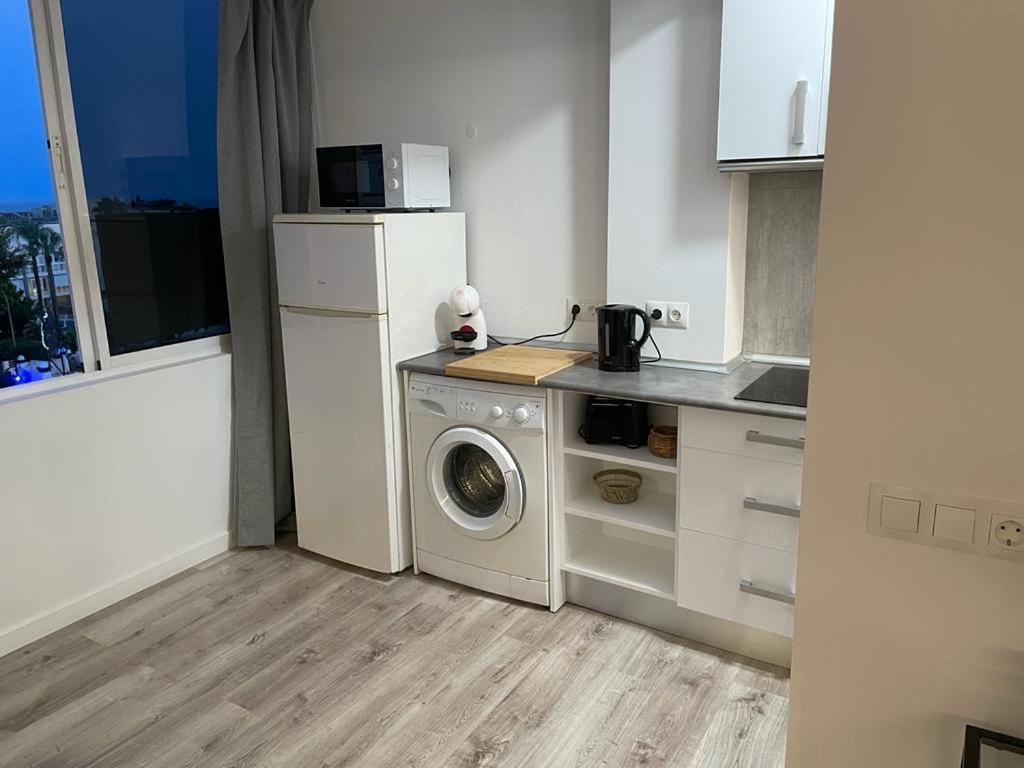 C Y L Apartment